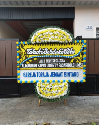 Papan Bunga Duka di Perjuangan
