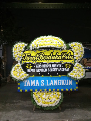 Papan Bunga Duka di Perjuangan