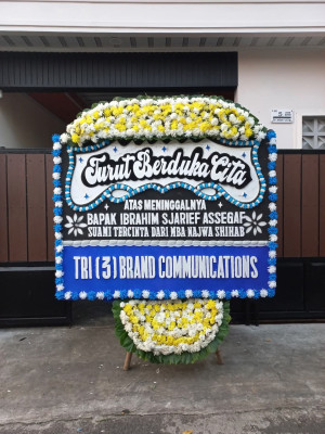 Papan Bunga Duka di Perjuangan
